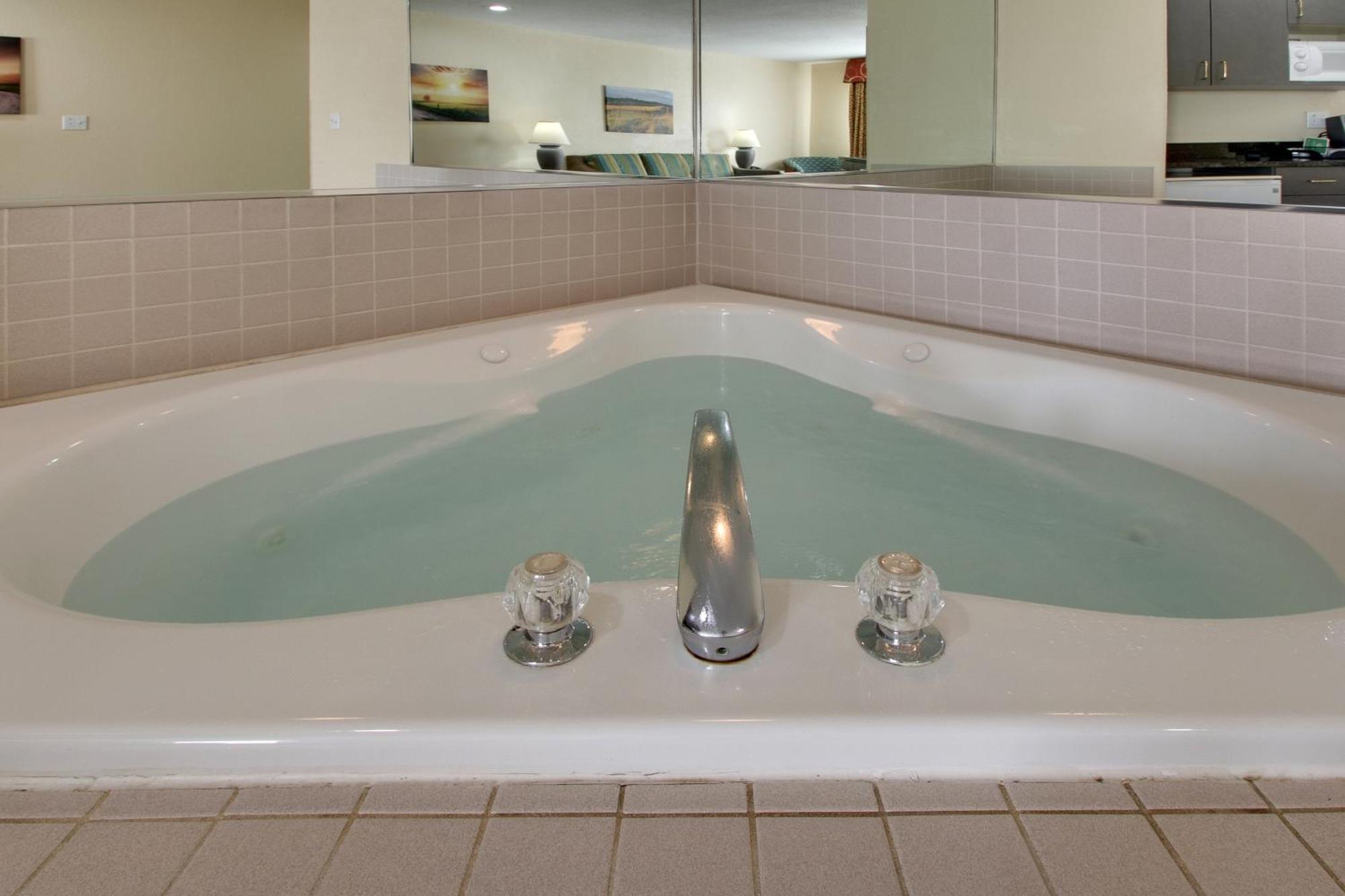 Everspring Inn & Suites Oskaloosa  Kültér fotó