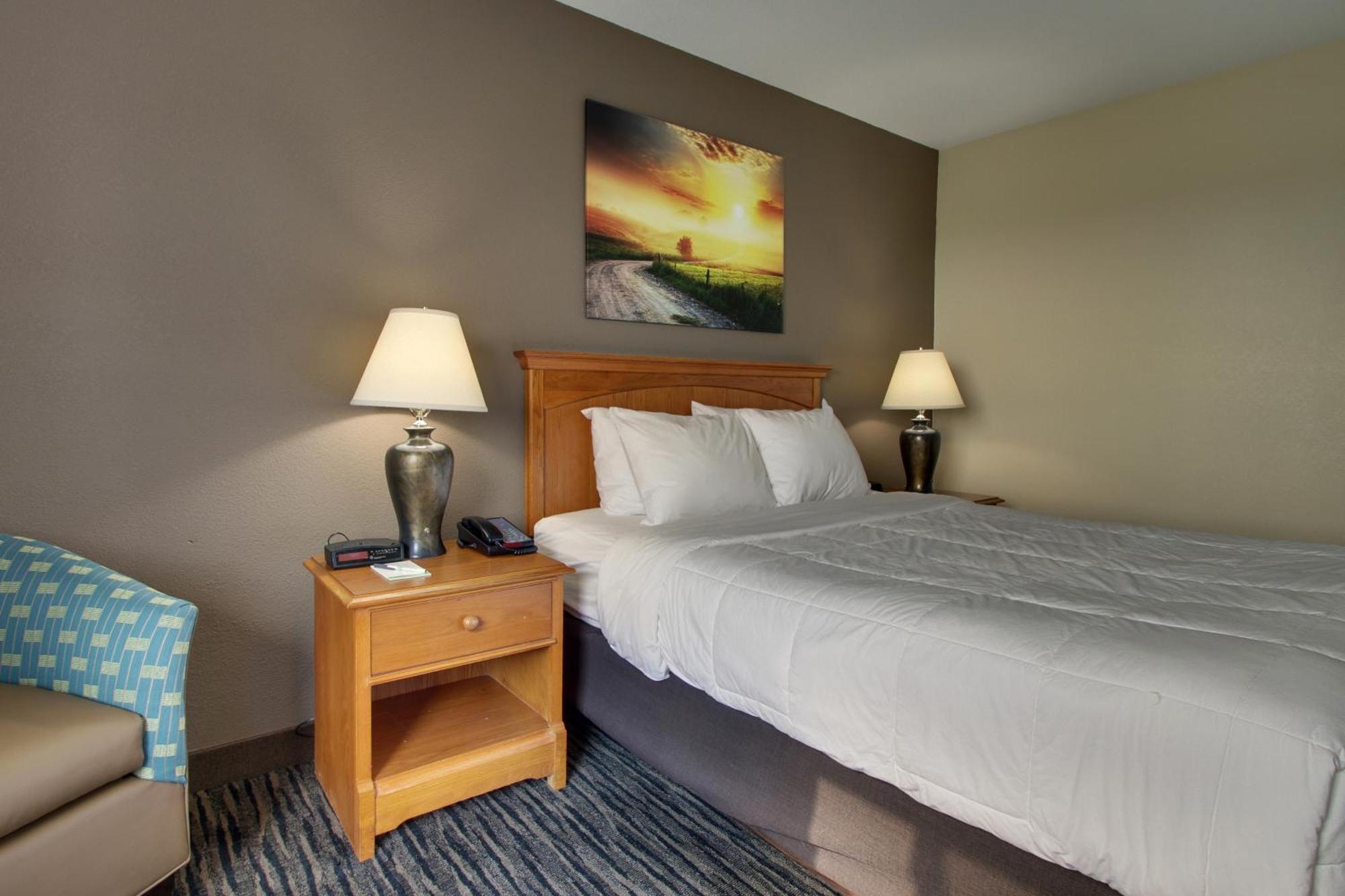 Everspring Inn & Suites Oskaloosa  Kültér fotó