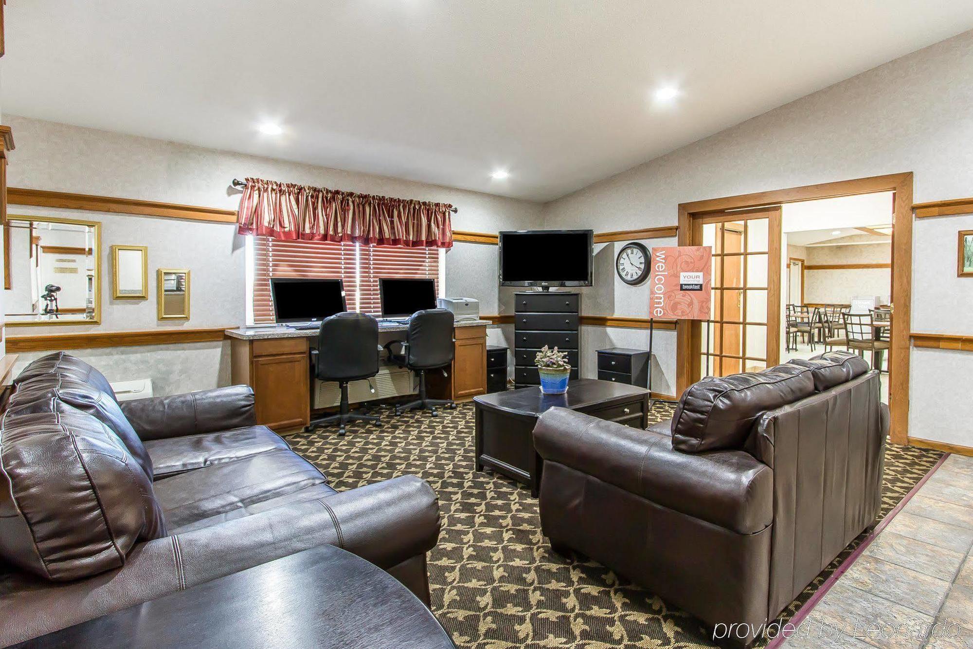 Everspring Inn & Suites Oskaloosa  Kültér fotó