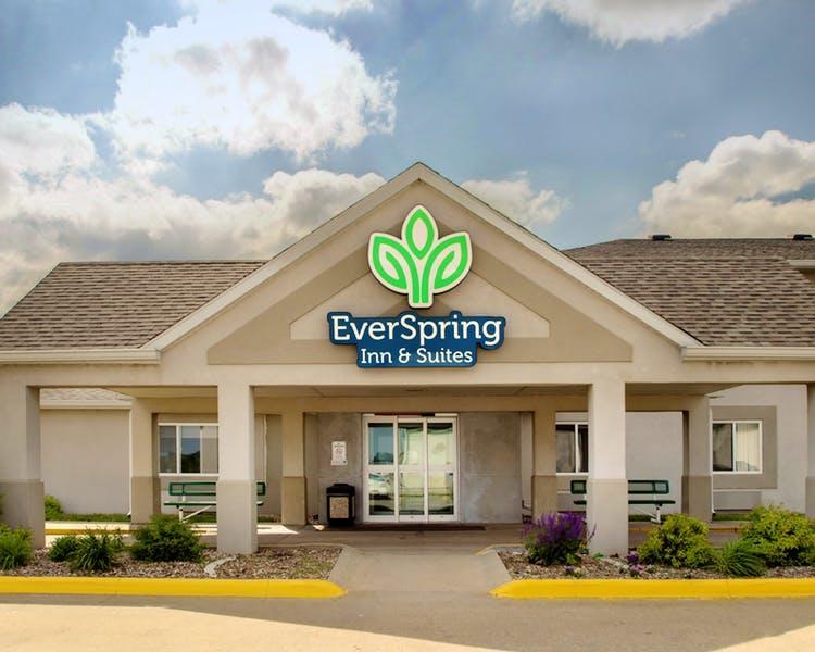 Everspring Inn & Suites Oskaloosa  Kültér fotó
