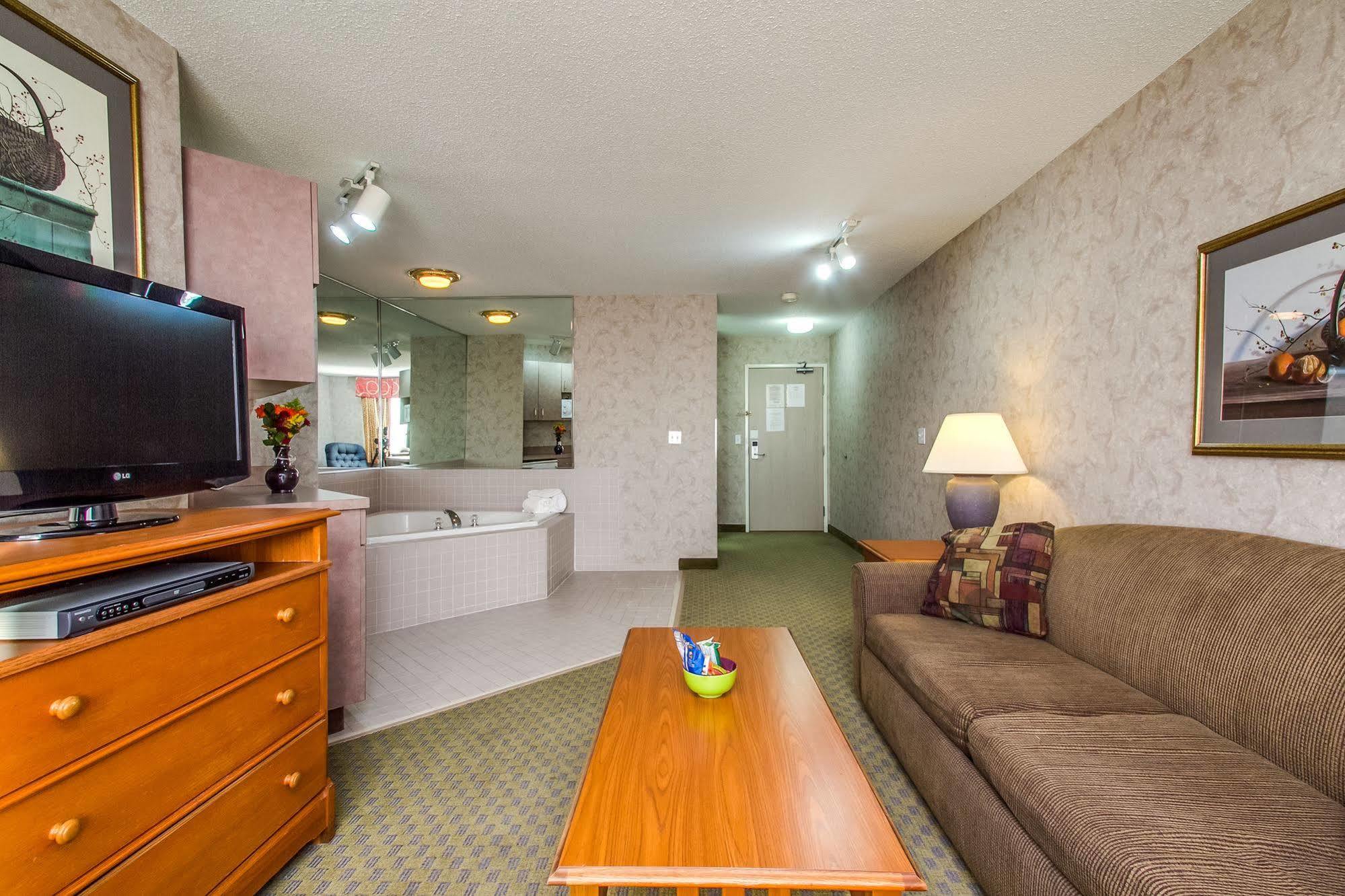 Everspring Inn & Suites Oskaloosa  Kültér fotó