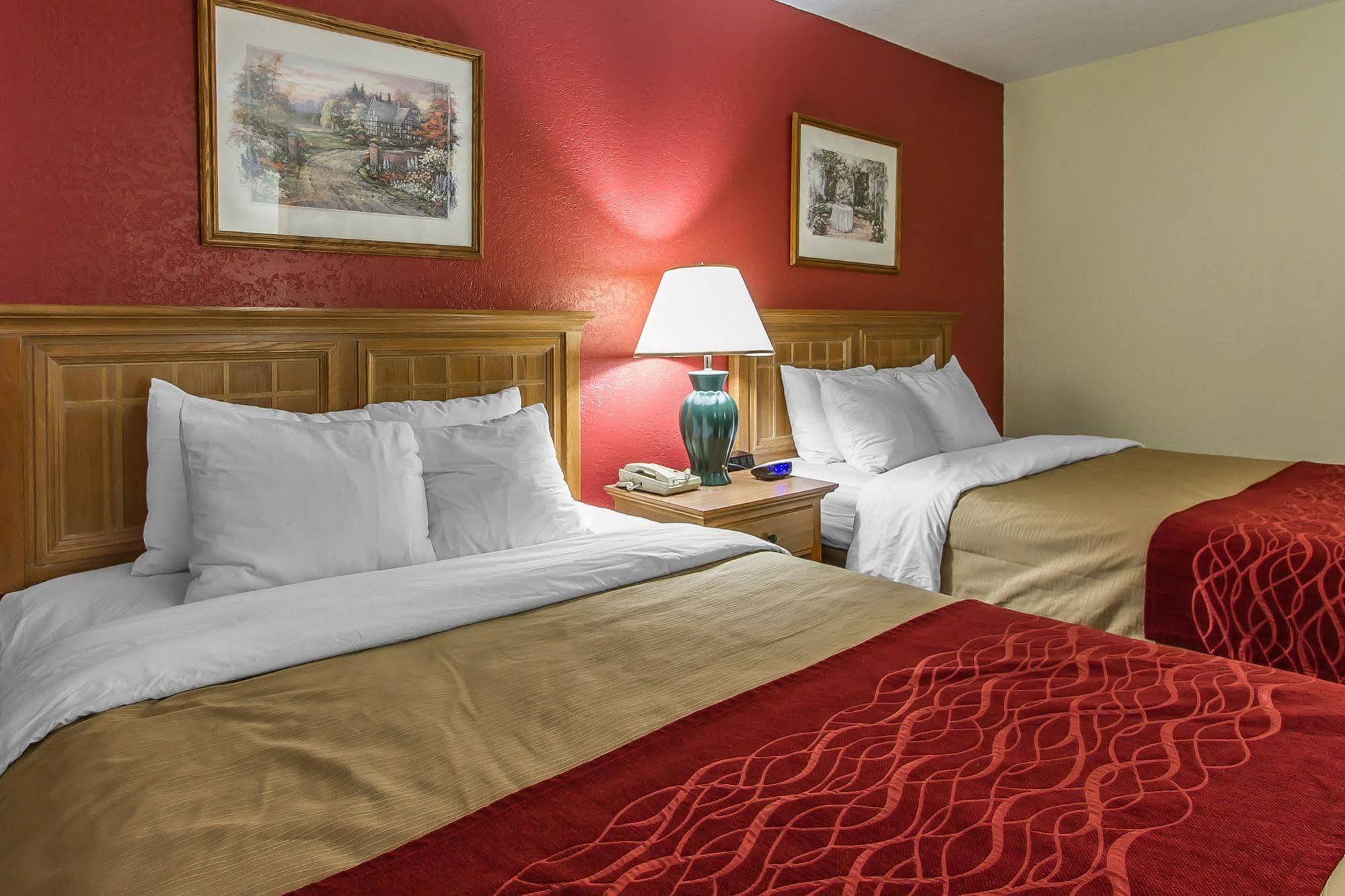 Everspring Inn & Suites Oskaloosa  Kültér fotó